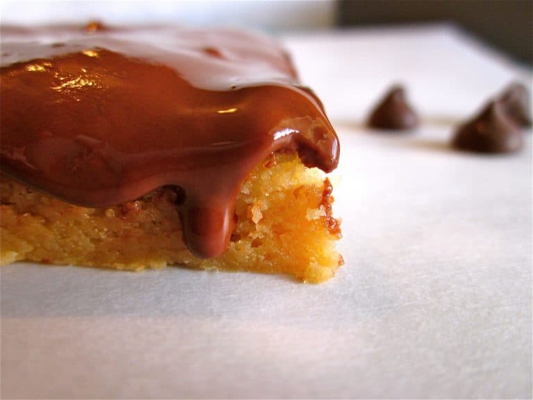 Almond Roca Bars (Fast and Easy Dessert!) The Food Charlatan