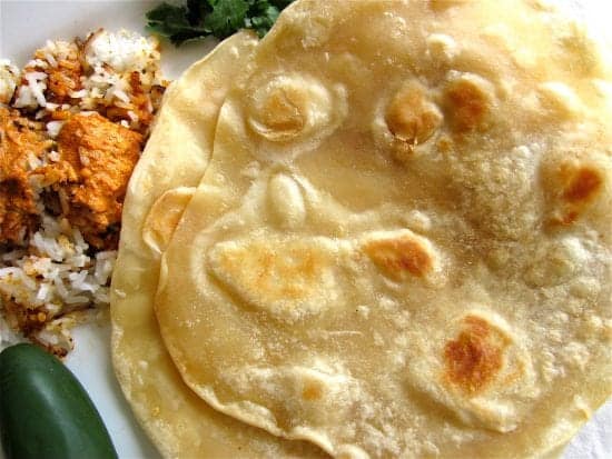 https://thefoodcharlatan.com/wp-content/uploads/2012/03/Roti-Indian-Flatbread-3.jpg