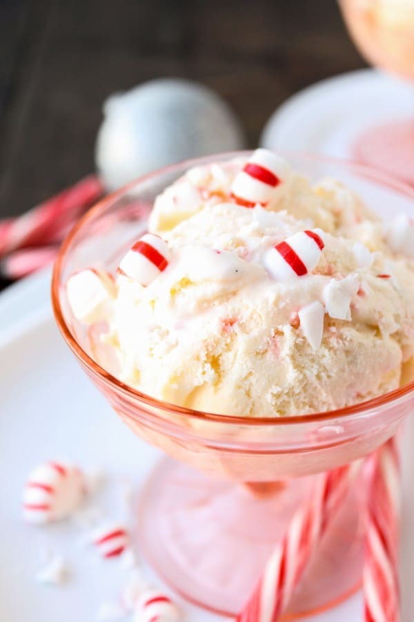 Very Vanilla Ice Cream with White Chocolate and Peppermint