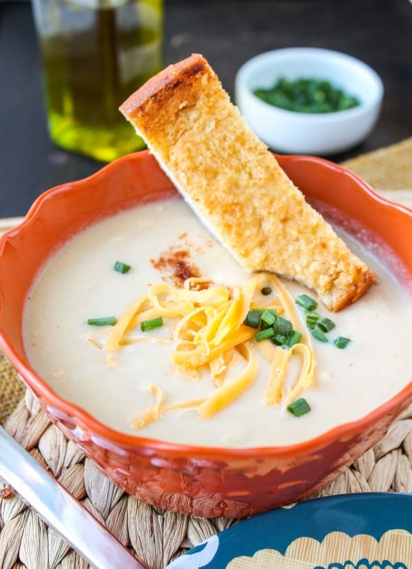 Easy Cheddar Cauliflower Soup