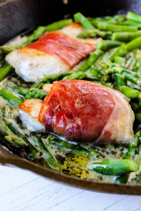 Prosciutto-Wrapped Chicken with Asparagus