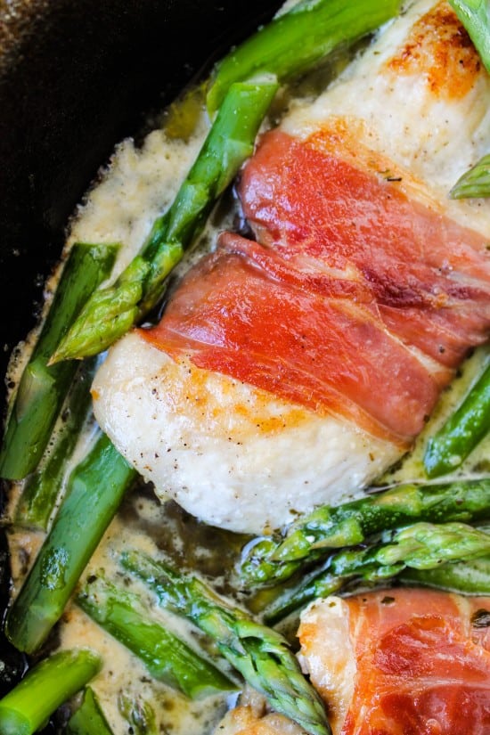 Prosciutto-Wrapped Chicken with Asparagus