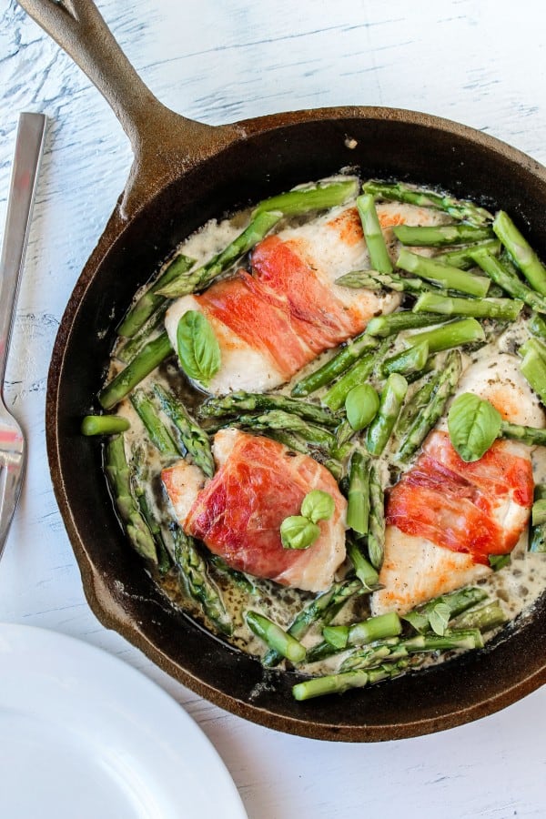 Prosciutto-Wrapped Chicken with Asparagus