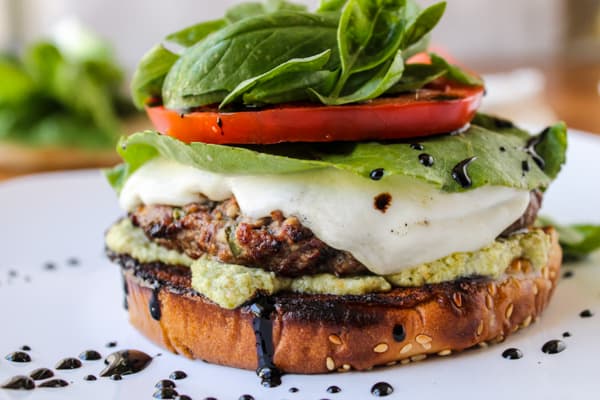 Caprese Burger with Artichoke Pesto Sauce | thefoodcharlatan.com