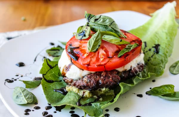 Caprese Burger with Artichoke Pesto Sauce | thefoodcharlatan.com