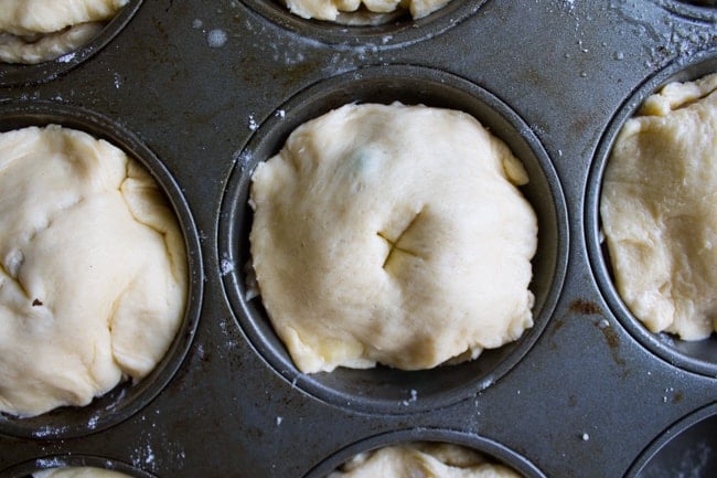 Mini Chicken Pot Pies - Easy Dinner Recipe! - Julie's Eats & Treats ®