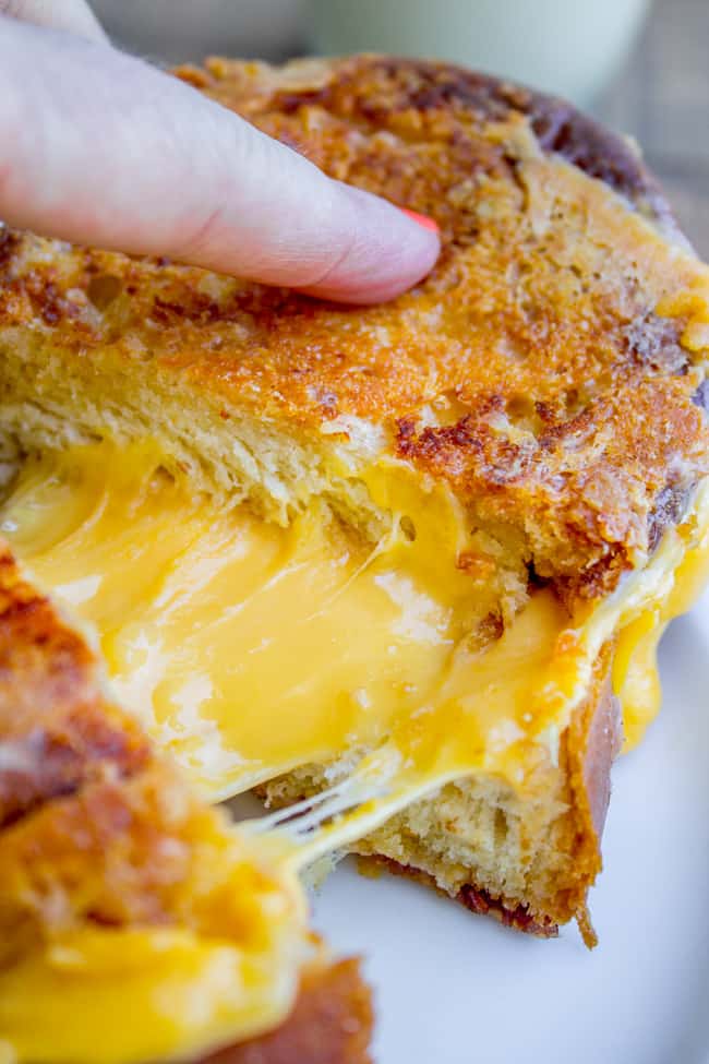 Cheddar Crust Sandwich Recipe