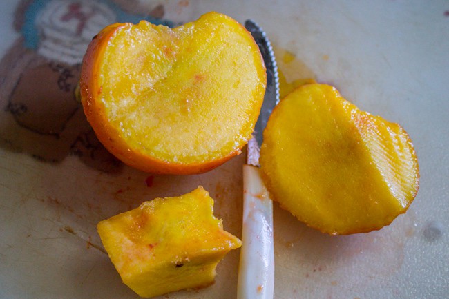 Apricot vs Peach: slicing up a peach