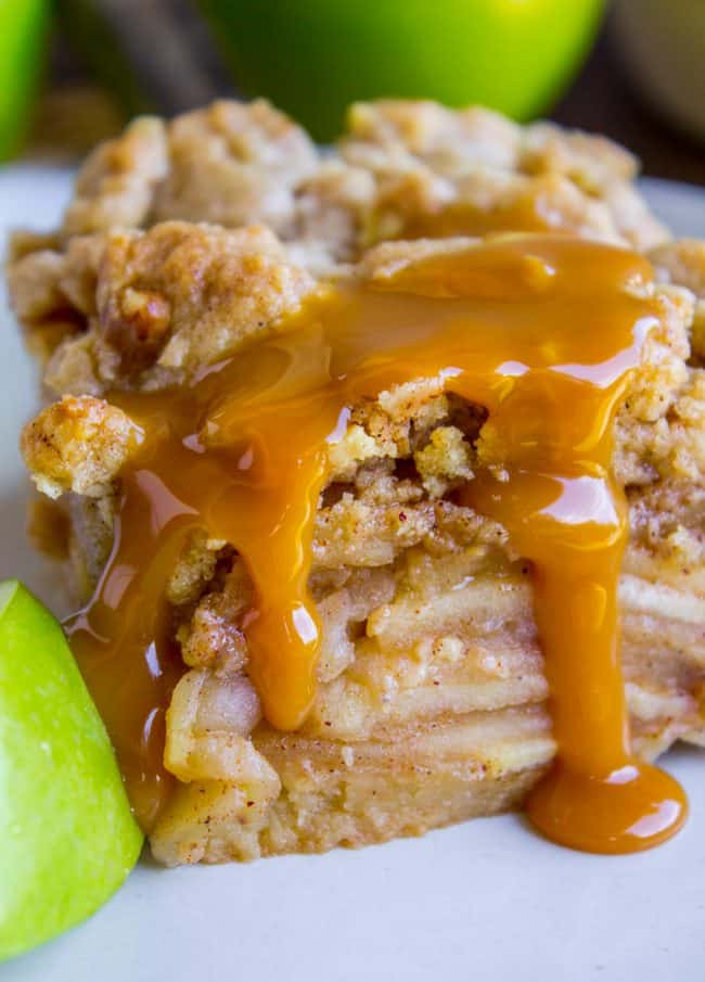 Gooey apple pie bars