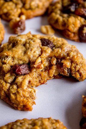 oatmeal cookies raisin chewy soft very recipe cookie quaker peanut butter oats ever recipes easy raisins homemade thefoodcharlatan charlatan