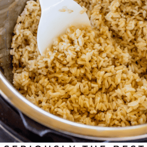 A white spatula scoops fluffy brown rice from an Instant Pot. Text below reads: “Seriously delicious Instant Pot Brown Rice. The Food Charlatan.”.