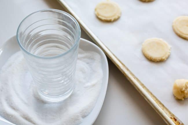 thin and crispy sugar cookies pressed flat with the bottom of a sugared drinking glass.