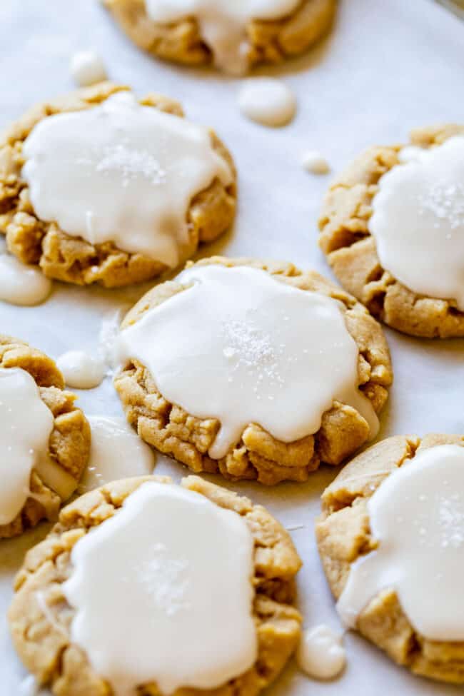 soft and chewy peanut butter cookies