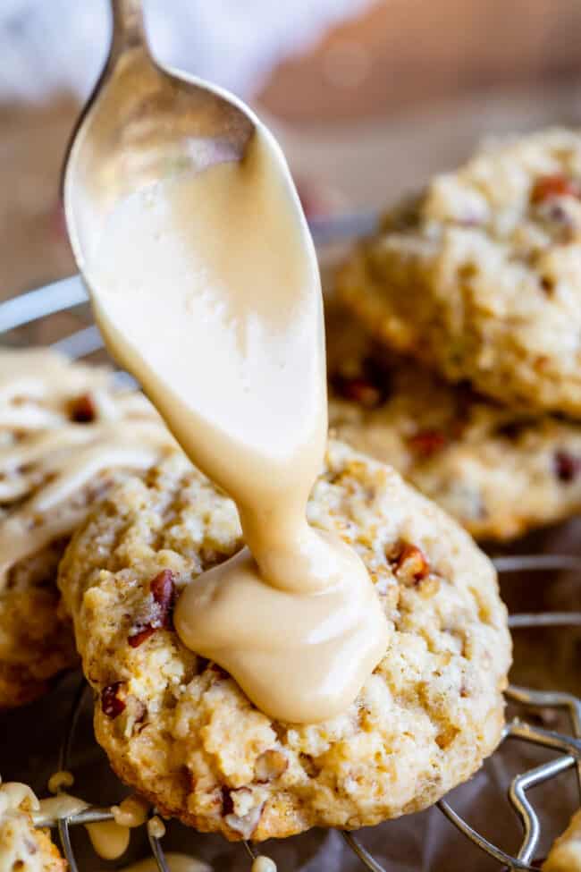 maple pecan cookies with maple glaze