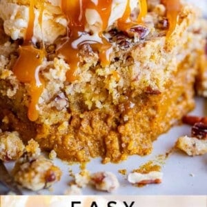 A close-up of a slice of pumpkin dump cake topped with vanilla ice cream and caramel sauce. Text at the bottom reads Easy Pumpkin Dump Cake.