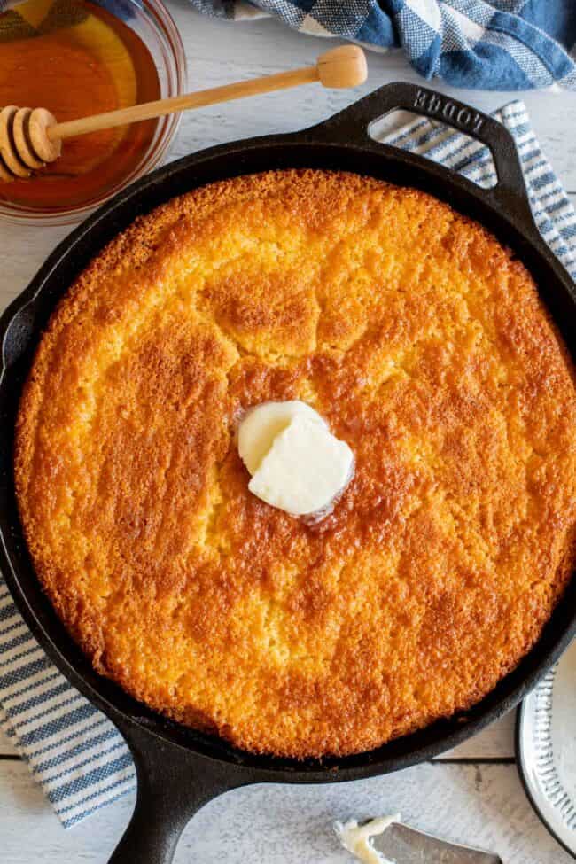 https://thefoodcharlatan.com/wp-content/uploads/2019/10/Sweet-and-Moist-Honey-Corn-Bread-2-1-e1571726993126.jpg