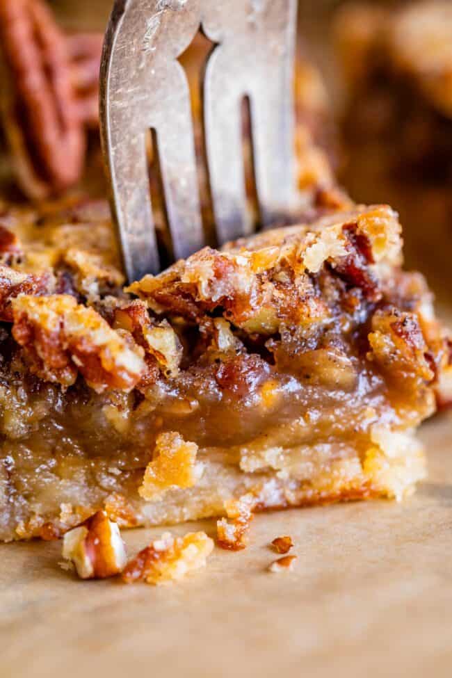 Gooey Pecan Pie Bars With Toffee 7 E1574834112592 