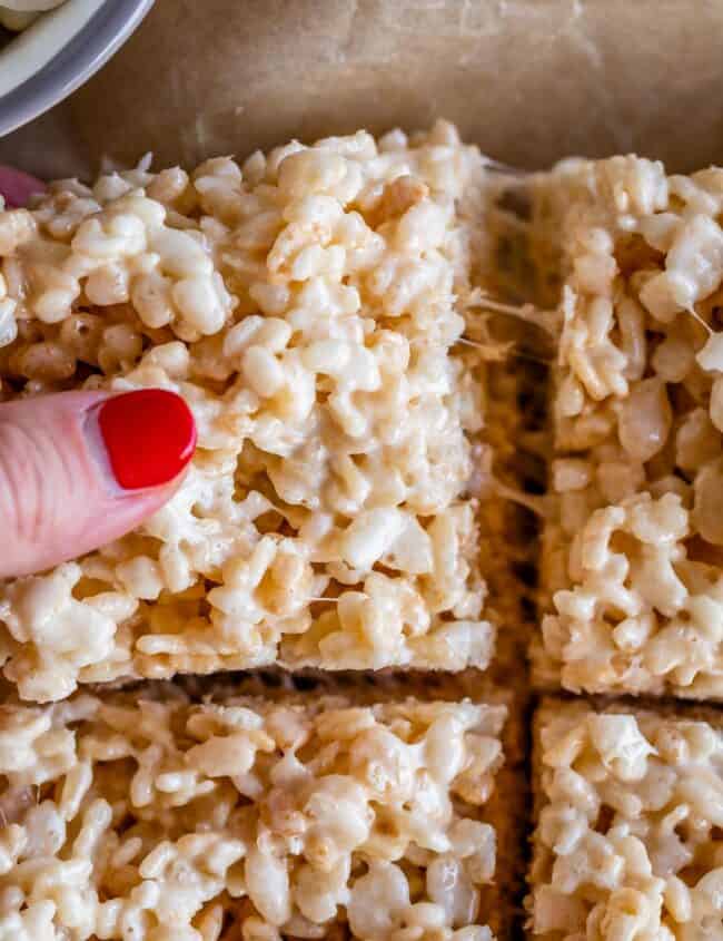 Valentine's Day Chocolate Molded Rice Crispy Treats - Easy Peasy Meals