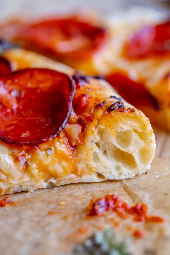 pizza dough recipe used to make pizza crust.