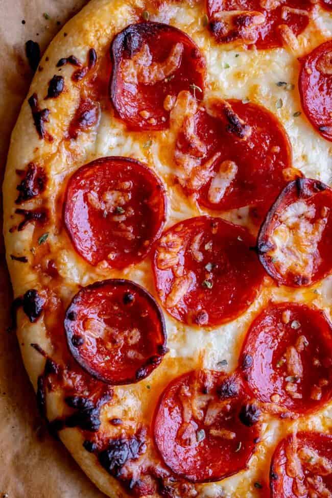 easy pizza recipe with pepperoni on top