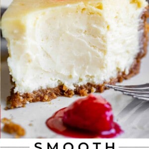 easy cheesecake recipe with raspberries on top