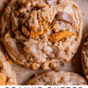 peanut butter butterfinger cookie with extra butterfinger around it.