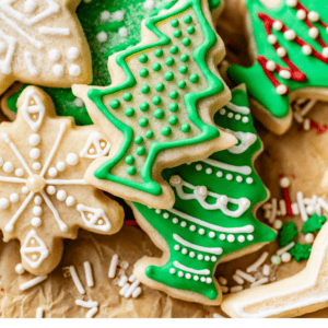 Pin image with green christmas tree cookie.